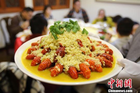 小龍蝦橫行德國柏林 政府鼓勵吃貨們大快朵頤！